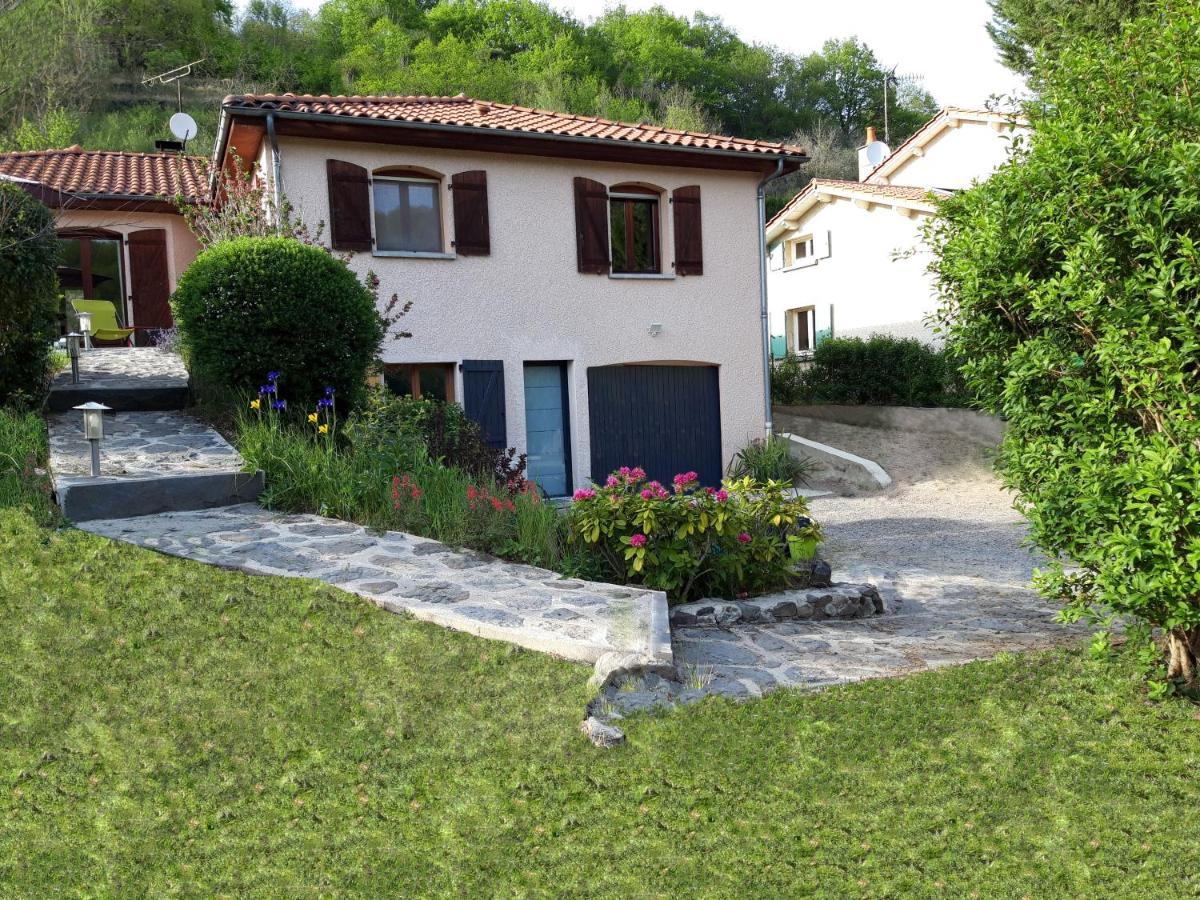La Meizou, Gite - Chambres D Hotes A Champeix Exteriör bild