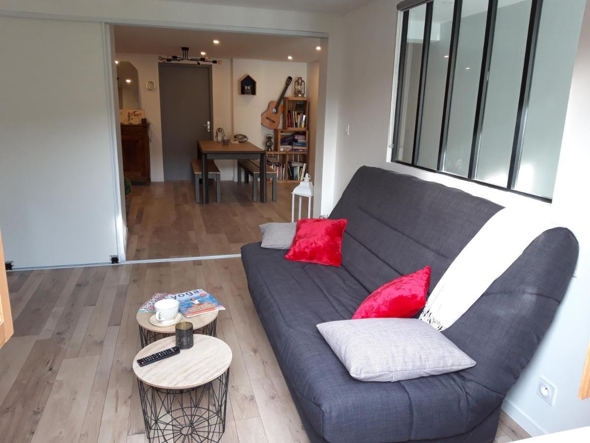 La Meizou, Gite - Chambres D Hotes A Champeix Exteriör bild